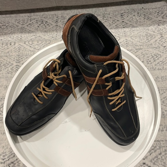 ColeHaan Mens Leather Shoes Vibram Size 11 used condition - Picture 1 of 6